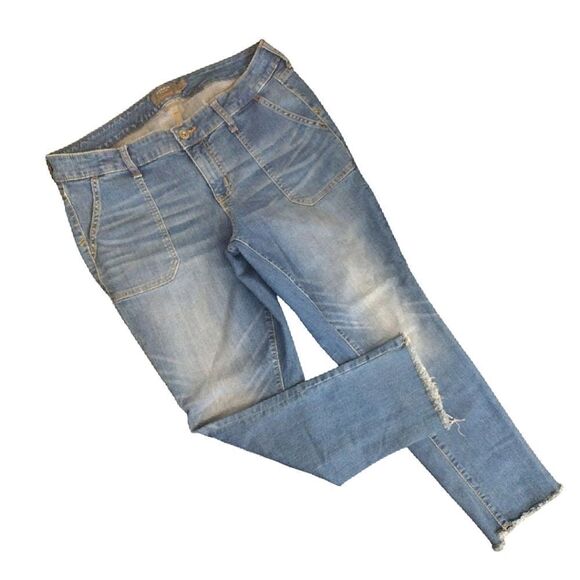 Torrid Vintage Stretch Mid Rise Raw Hem Crop Boyfriend Jeans Size 12 - Picture 3 of 14